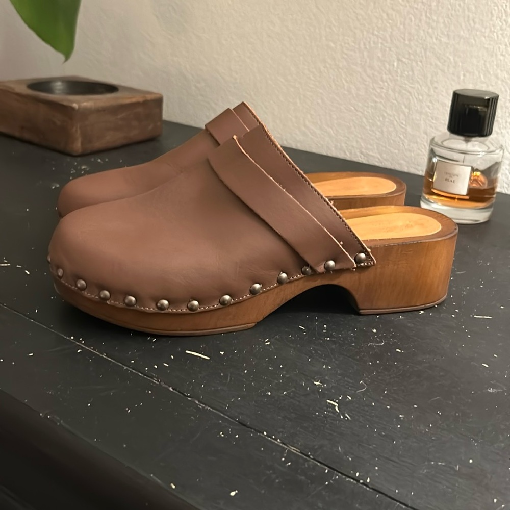 Seychelles Women's Loud and Clear Clog in Cognac Brown Size 8